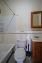 223 Essex St in Melrose, MA - Building Photo - Building Photo