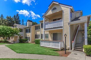 North Country Manor Apartments in Bothell, WA - Building Photo