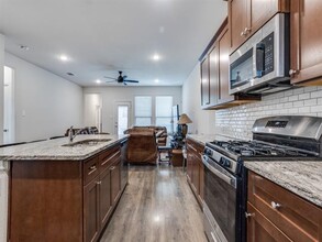 5526 Capilano Ct in Garland, TX - Building Photo - Building Photo