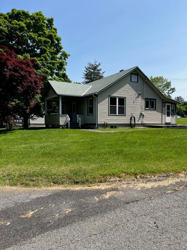 70 Clover St in West Hurley, NY - Building Photo - Building Photo