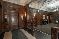 Mayfair Apartments in Chicago, IL - Foto de edificio - Interior Photo