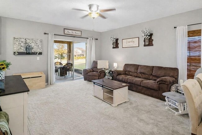 9760 Kinmore Dr in Groveland, FL - Building Photo - Building Photo