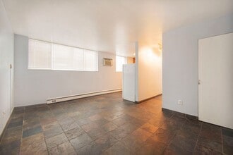 KAH Properties - 350 Building in Minneapolis, MN - Foto de edificio - Interior Photo