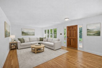 709 Bailey Dr in Winterville, NC - Building Photo - Building Photo