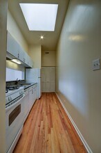 3255 N Sheffield Ave, Unit 306 in Chicago, IL - Building Photo - Building Photo