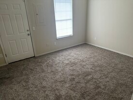 11152 NW 5th Terrace in Yukon, OK - Building Photo