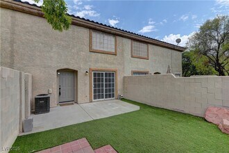 7745 Almeria St in Las Vegas, NV - Building Photo - Building Photo