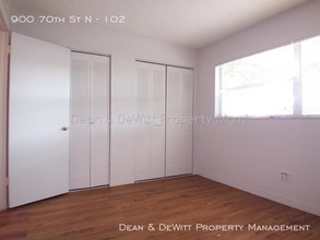 900 70th St N-Unit -102 in St. Petersburg, FL - Building Photo - Building Photo