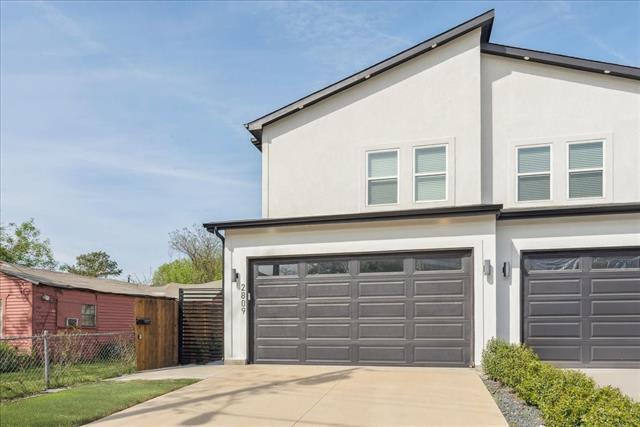 2809 Harston St in Dallas, TX - Building Photo