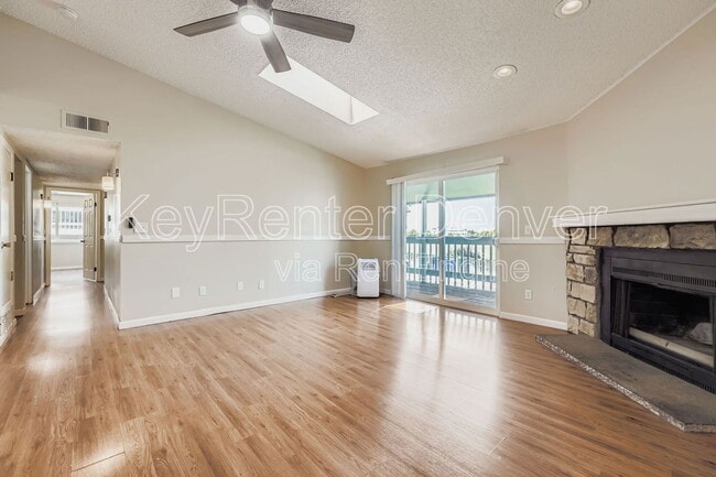 18063 E Ohio Ave in Aurora, CO - Building Photo - Building Photo