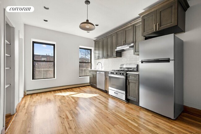 34 Berkeley Pl in Brooklyn, NY - Building Photo - Building Photo