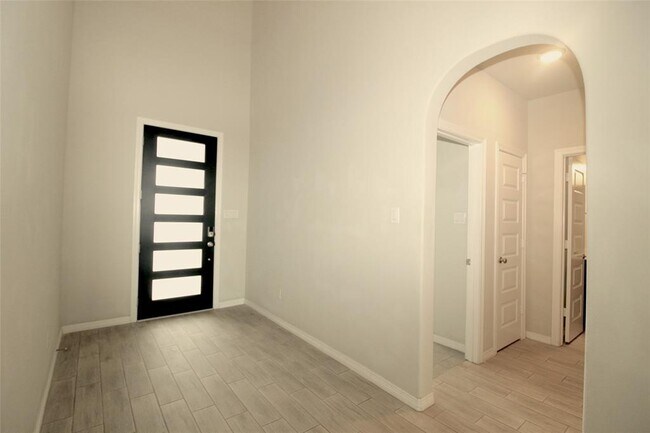1019 Fresh Spring Rd in Richmond, TX - Building Photo - Building Photo