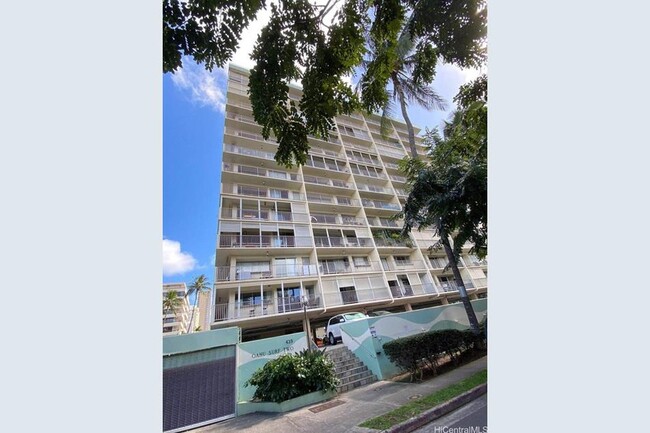 439 Keoniana St, Unit #601 in Honolulu, HI - Building Photo - Building Photo