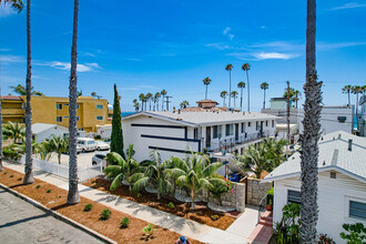 211 S Myers St in Oceanside, CA - Building Photo - Building Photo