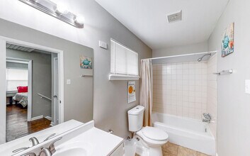 3661 Glen Mora Dr in Decatur, GA - Building Photo - Building Photo