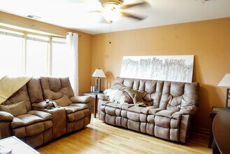 4369 N Elston Ave in Chicago, IL - Building Photo - Building Photo