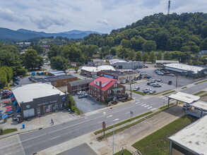 353 Park St in Canton, NC - Building Photo - Building Photo