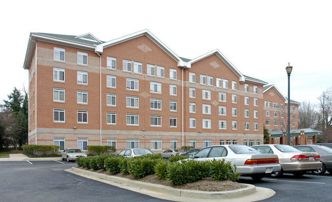 Weinberg Gardens in Pikesville, MD - Foto de edificio - Building Photo