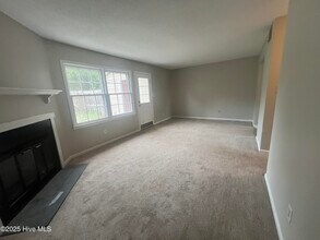 117 Palace Cir in Jacksonville, NC - Building Photo - Building Photo