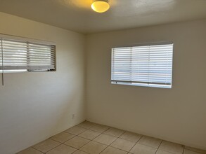 223 E 2nd St in Mesa, AZ - Foto de edificio - Building Photo