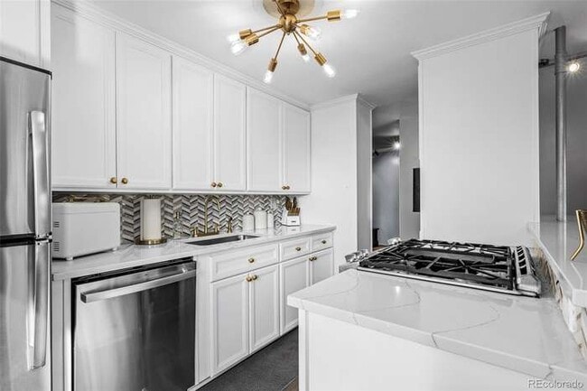 property at 800 N Washington St