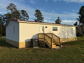 4995 Page Rd in Galivants Ferry, SC - Building Photo - Building Photo