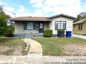 319 Harding Pl in San Antonio, TX - Building Photo