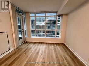 21 Nelson St in Toronto, ON - Building Photo - Building Photo