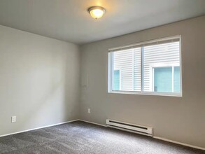 8436 Delridge Way SW, Unit 2 in Seattle, WA - Building Photo - Building Photo