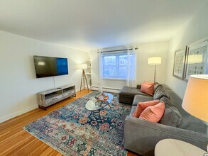 91 Chestnut St, Unit 6 in Brookline, MA - Building Photo - Building Photo