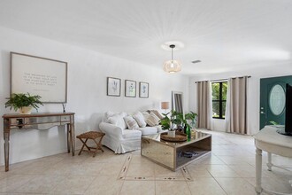 1369 Riverside Cir in Wellington, FL - Building Photo - Building Photo
