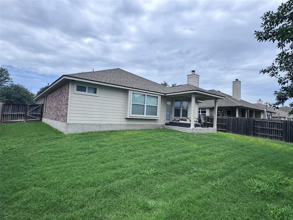 20816 Kearney Hill Rd in Pflugerville, TX - Building Photo