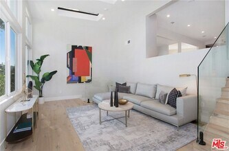 2111 Clifford St in Los Angeles, CA - Building Photo - Building Photo