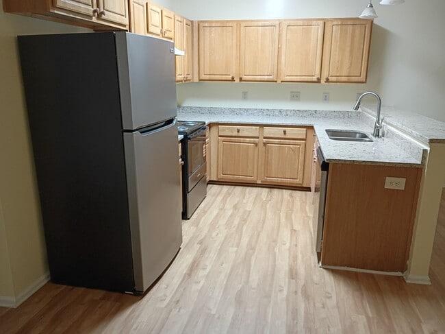 1061 Scott St SE in Conyers, GA - Foto de edificio - Building Photo