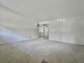 1705 Albert St N in St. Paul, MN - Building Photo - Building Photo