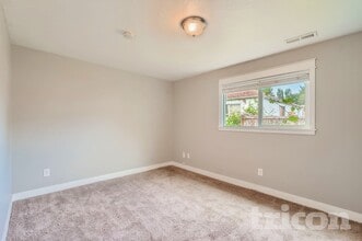 711 Le-Lou-Wa Pl NE in Tacoma, WA - Building Photo - Building Photo