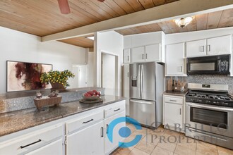 5063 Chaparral Way in San Diego, CA - Building Photo - Building Photo