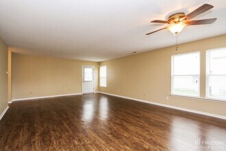 1392 Lavender Dr in Greenfield, IN - Building Photo - Building Photo