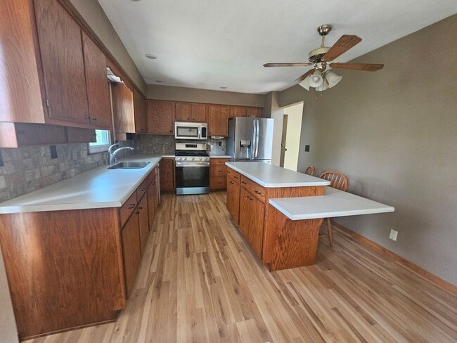 property at 2100 Birchwood Dr NE