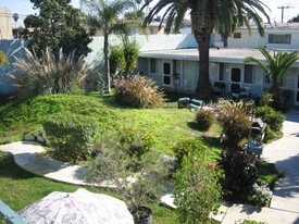 1730 Coronado Ave in Long Beach, CA - Foto de edificio - Building Photo