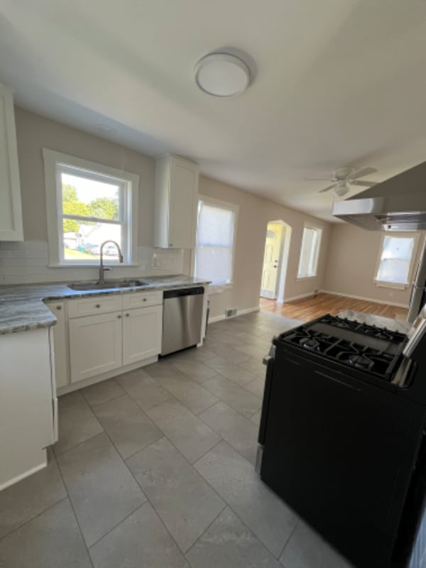 148 Helena Dr in Struthers, OH - Building Photo - Building Photo