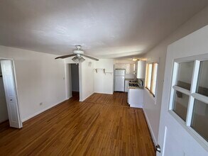 191 Manor Rd in Huntington, NY - Foto de edificio - Building Photo