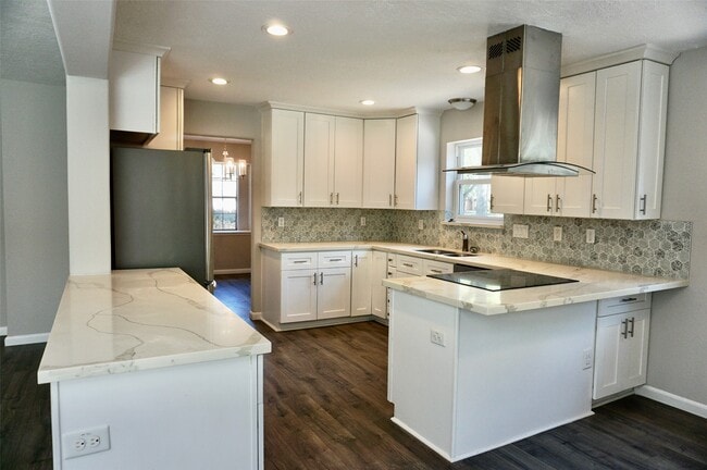1707 Valley Vista Dr