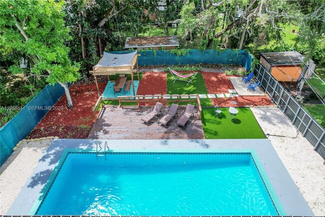 1370 NE 133rd St in North Miami, FL - Building Photo - Building Photo