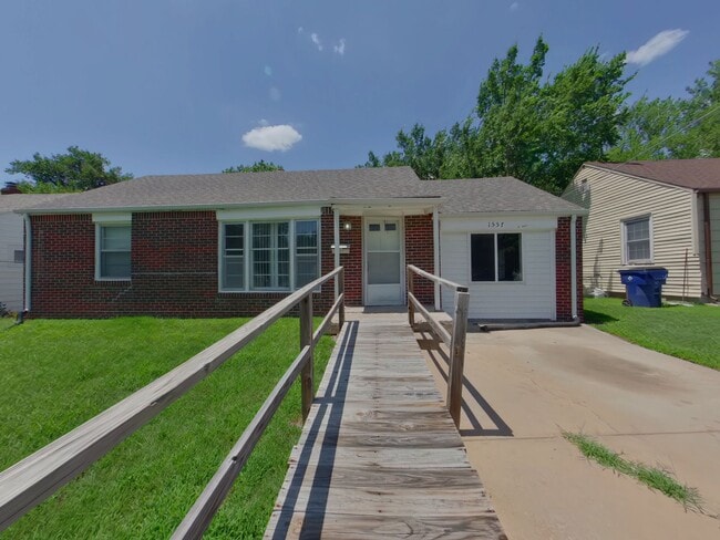 property at 1557 N Broadview Ave
