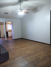 201 Woodman Dr in Midwest City, OK - Building Photo - Building Photo