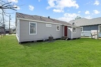 202 Sylvester Rd photo'