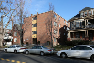 218 Laurel St in Hartford, CT - Building Photo - Building Photo