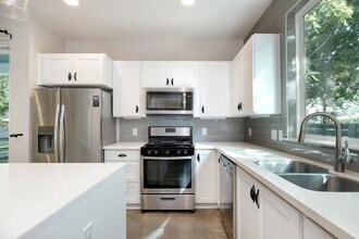 1130 Mason Ave in Austin, TX - Building Photo - Building Photo