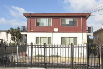 9633 Birch St in Oakland, CA - Building Photo - Building Photo